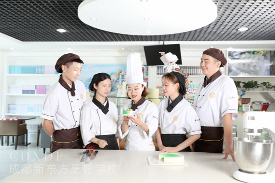 学西点，长期专业和短期专业怎么选，哪个好